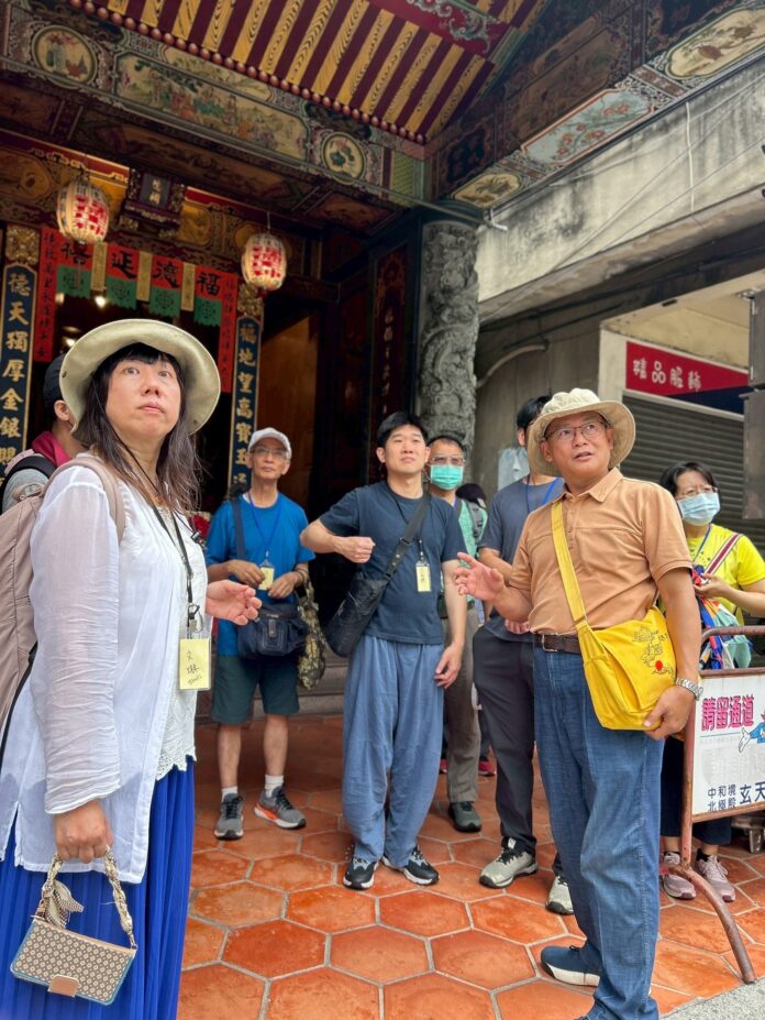 Master Wu leads participants during spiritual revival tour